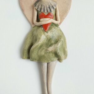 Figurka Anielicy wykonana z masy solnej